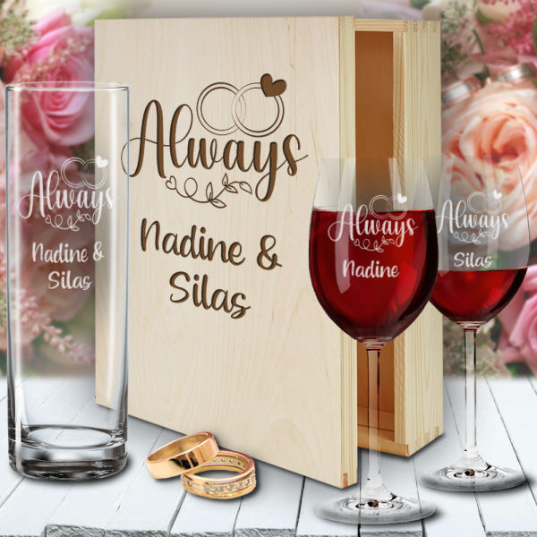 Hochzeitsbox aus Holz mit Rotweingläsern und Vase - Always