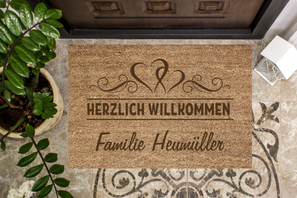 Fussmatte mit Herzranke + Familienname