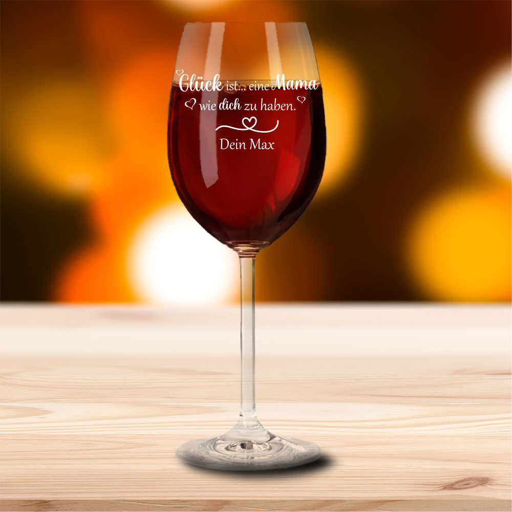 Rotweinglas von Leonardo Glück ist eine Mama  - Onlineshop Trendgravur