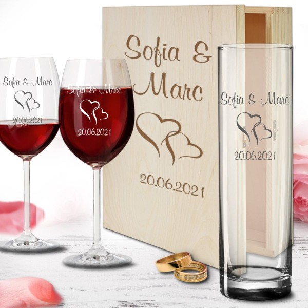 Geschenkbox zur Hochzeit mit Rotweingläsern und Vase - Herzen