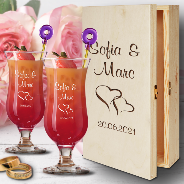 Cocktailglas-Set mit Wunschnamen und Datum Herzen