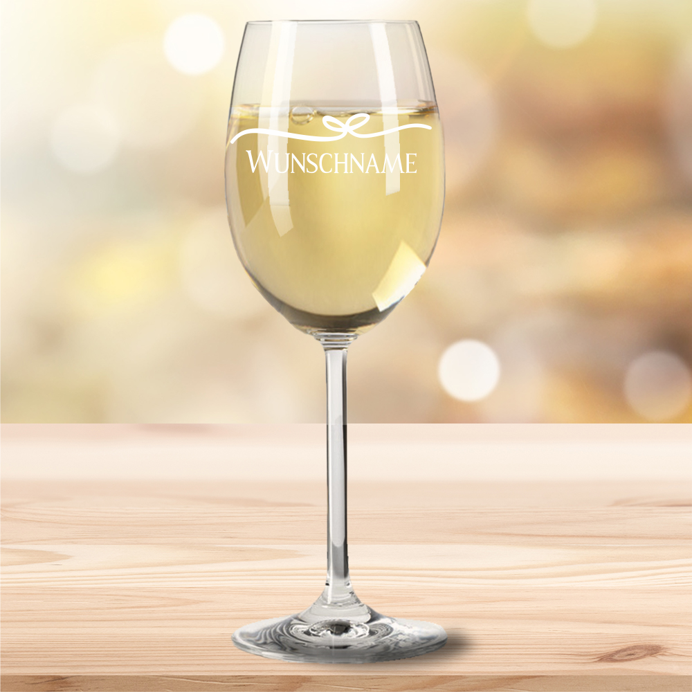 graviertes Weißweinglas von Leonardo mit Dekoschleife und deinem...  - Onlineshop Trendgravur
