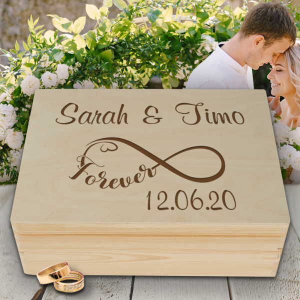 Personalisierte Erinnerungsbox Hochzeit Infinity mit Wunschnamen
